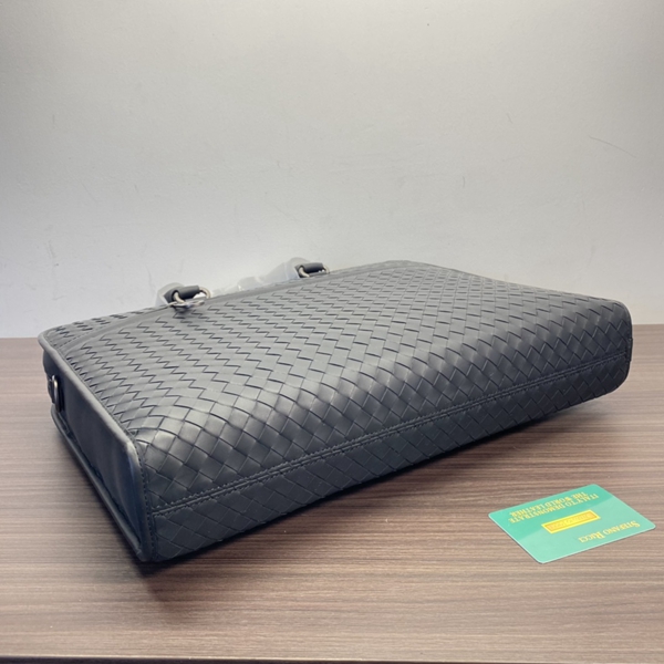 ボッテガヴェネタバッグ角部分ディテール